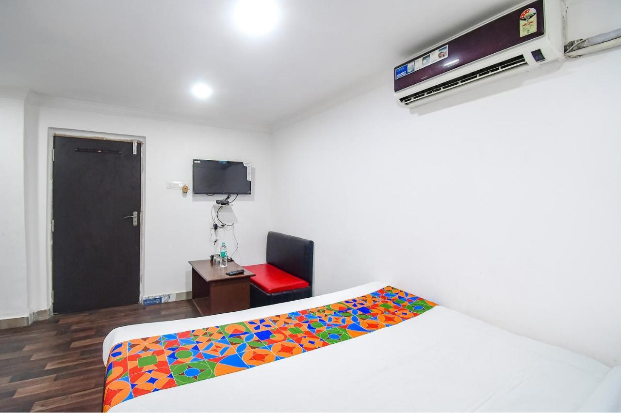 Fabexpress Royal Oak Otel Liluāh Dış mekan fotoğraf