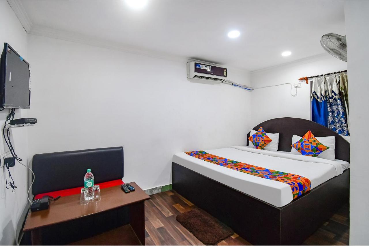 Fabexpress Royal Oak Otel Liluāh Dış mekan fotoğraf