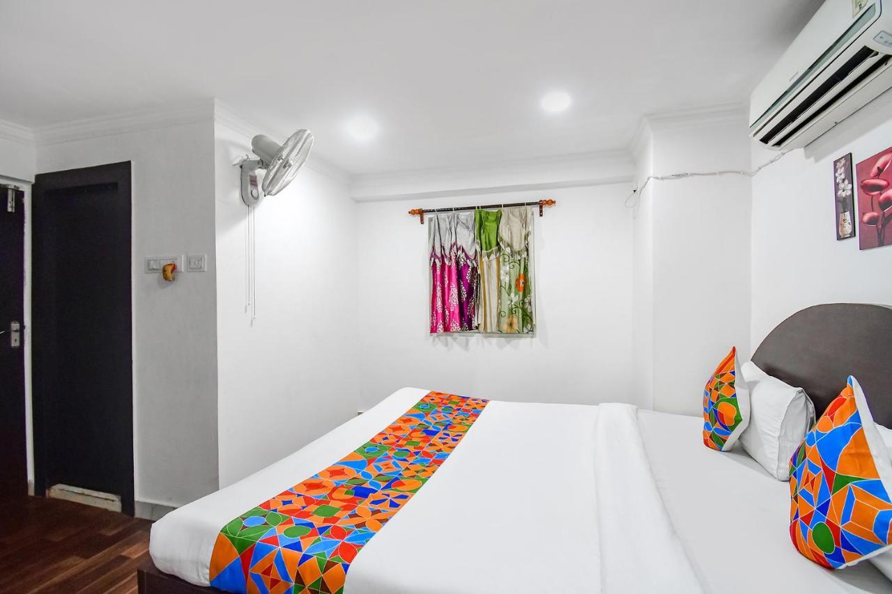 Fabexpress Royal Oak Otel Liluāh Dış mekan fotoğraf