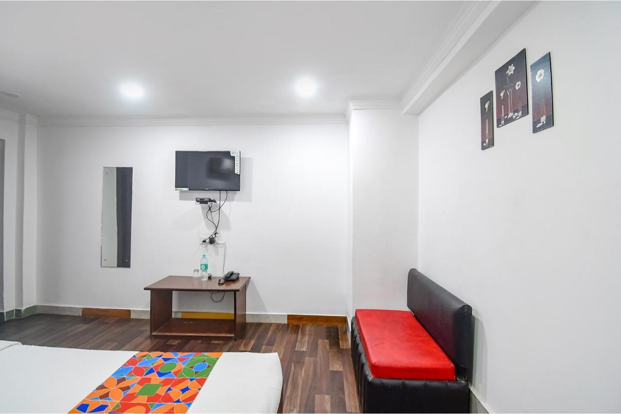 Fabexpress Royal Oak Otel Liluāh Dış mekan fotoğraf